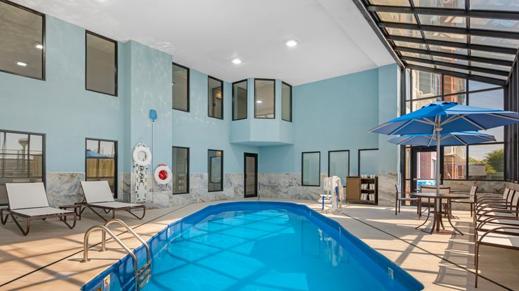 Holiday Inn Express Indianapolis East Pool