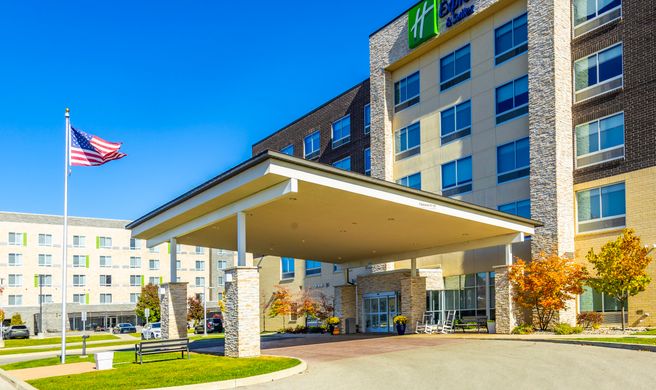 Holiday Inn Express & Suites Toledo West Exterior