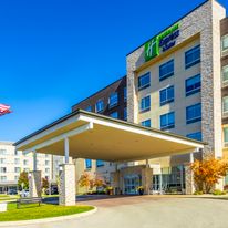 Holiday Inn Express & Suites Toledo West
