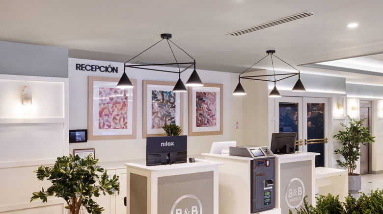 <b>Hotel Zaragoza Royal Lobby</b>. Images powered by <a href="https://www.leonardoworldwide.com/" title="Leonardo Worldwide" target="_blank">Leonardo</a>.