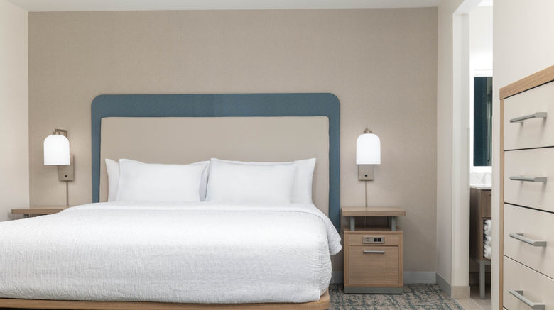 <b>Homewood Suites Puyallup Room</b>. Images powered by <a href="https://www.leonardoworldwide.com/" title="Leonardo Worldwide" target="_blank">Leonardo</a>.
