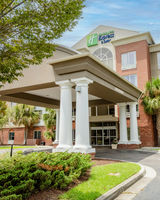 Holiday Inn Express/Suites Charleston-N