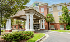Holiday Inn Express/Suites Charleston-N