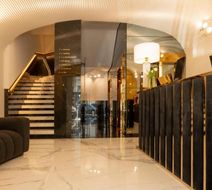 Bra Hotel Lobby