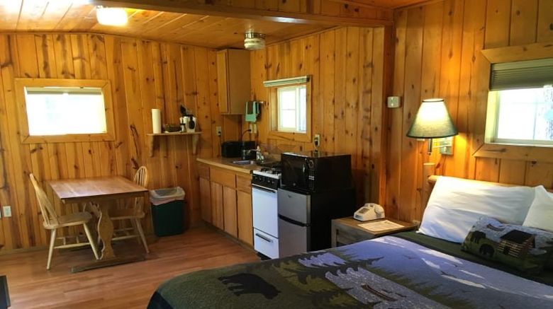 <b>Tamarack Lodge Motel Room</b>. Images powered by <a href="https://www.leonardoworldwide.com/" title="Leonardo Worldwide" target="_blank">Leonardo</a>.