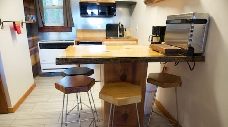 <b>Tamarack Lodge Motel Room</b>. Images powered by <a href="https://www.leonardoworldwide.com/" title="Leonardo Worldwide" target="_blank">Leonardo</a>.