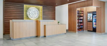 Fairfield Inn & Suites Marriott Lobby