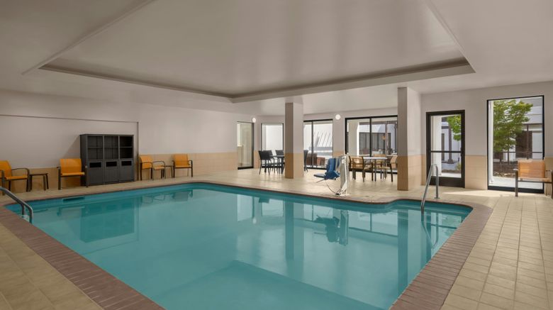 <b>Courtyard Charlotte Airport North Pool</b>. Images powered by <a href="https://www.leonardoworldwide.com/" title="Leonardo Worldwide" target="_blank">Leonardo</a>.
