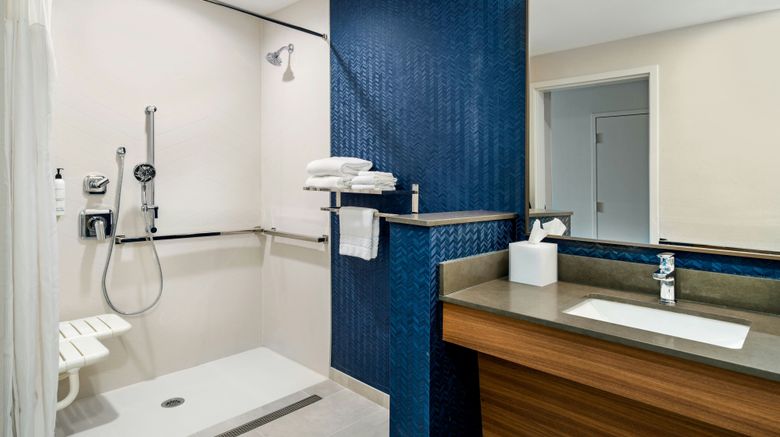 <b>Fairfield Inn & Suites Marriott Room</b>. Images powered by <a href="https://www.leonardoworldwide.com/" title="Leonardo Worldwide" target="_blank">Leonardo</a>.