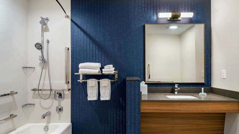 <b>Fairfield Inn & Suites Marriott Room</b>. Images powered by <a href="https://www.leonardoworldwide.com/" title="Leonardo Worldwide" target="_blank">Leonardo</a>.