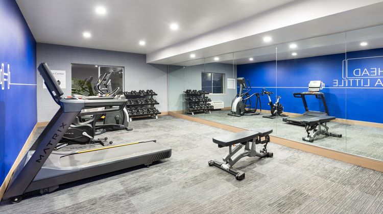 Holiday Inn Express Redding North Health Club