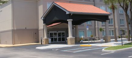 Holiday Inn Express Venice Exterior