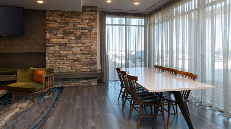 <b>Fairfield Inn & Suites Lincoln Crete Lobby</b>. Images powered by <a href="https://www.leonardoworldwide.com/" title="Leonardo Worldwide" target="_blank">Leonardo</a>.