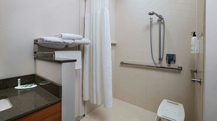 Fairfield Inn & Suites Lincoln Crete Room
