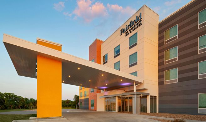 Fairfield Inn & Suites Lincoln Crete Exterior