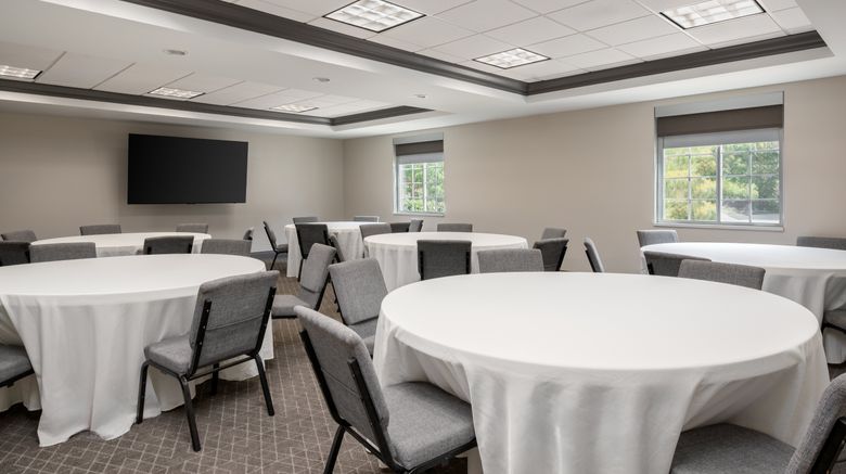 <b>Candlewood Suites Mooresville Meeting</b>. Images powered by <a href="https://www.leonardoworldwide.com/" title="Leonardo Worldwide" target="_blank">Leonardo</a>.