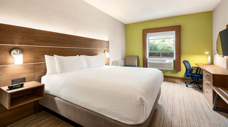 Holiday Inn Express Room