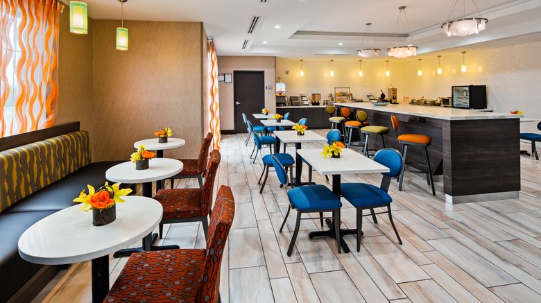 <b>Holiday Inn Exp Pasadena Houston SE Restaurant</b>. Images powered by <a href="https://www.leonardoworldwide.com/" title="Leonardo Worldwide" target="_blank">Leonardo</a>.