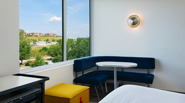 <b>Aloft Omaha West Room</b>. Images powered by <a href="https://www.leonardoworldwide.com/" title="Leonardo Worldwide" target="_blank">Leonardo</a>.