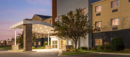 Fairfield Inn & Suites Saginaw Exterior