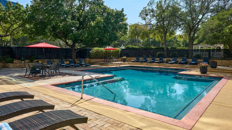 Renaissance Dallas Addison Hotel Pool