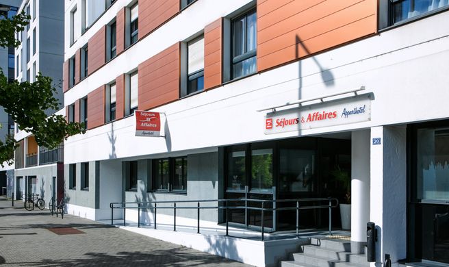 Sejours & Affaires Atrium Exterior