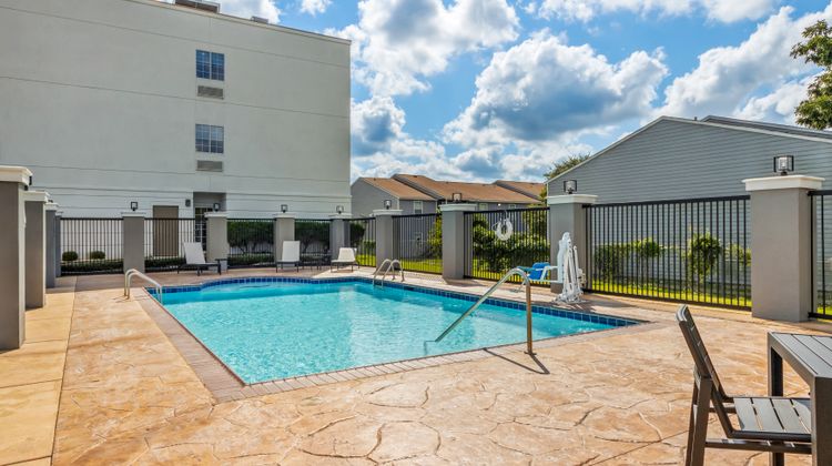 Candlewood Suites Victoria Pool