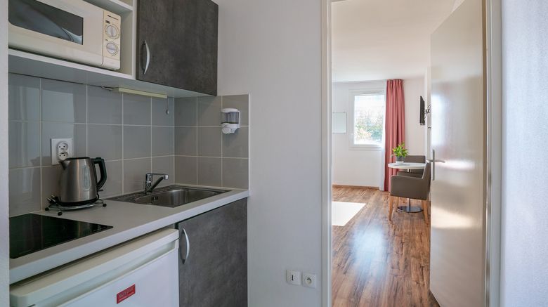 <b>Sejours & Affaires Le Clos Beaumois Room</b>. Images powered by <a href="https://www.leonardoworldwide.com/" title="Leonardo Worldwide" target="_blank">Leonardo</a>.