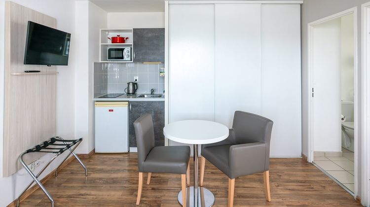 Sejours & Affaires Le Clos Beaumois Room