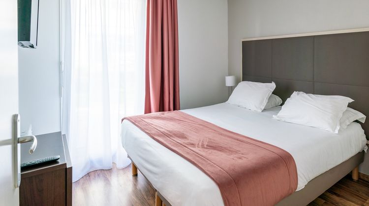 Sejours & Affaires Le Clos Beaumois Suite