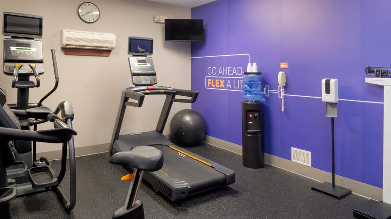 <b>Holiday Inn Express Hotel & Suites Health Club</b>. Images powered by <a href="https://www.leonardoworldwide.com/" title="Leonardo Worldwide" target="_blank">Leonardo</a>.