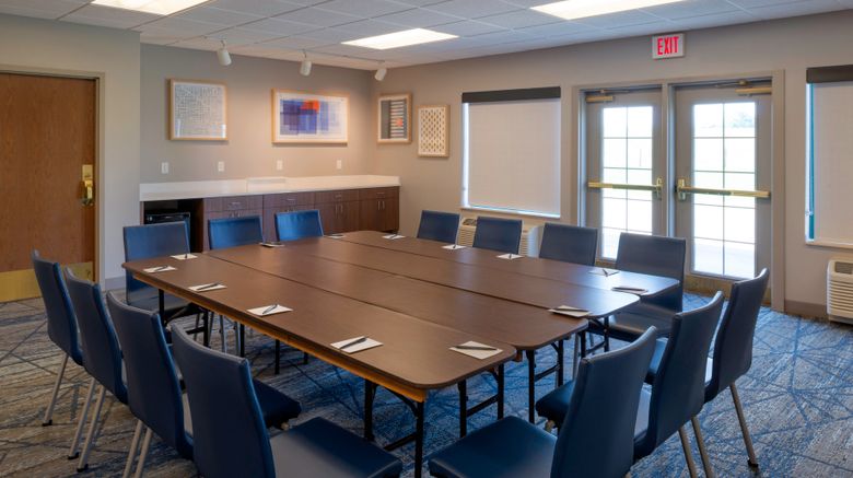 <b>Holiday Inn Express Hotel & Suites Meeting</b>. Images powered by <a href="https://www.leonardoworldwide.com/" title="Leonardo Worldwide" target="_blank">Leonardo</a>.