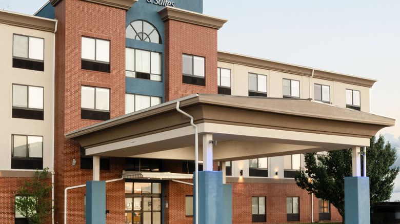 Holiday Inn Express  and  Suitess Pratt Exterior. Images powered by <a href="https://www.leonardoworldwide.com" target="_blank" rel="noopener">Leonardo</a>.