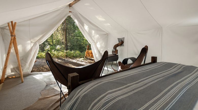 <b>Under Canvas Glacier Exterior</b>. Images powered by <a href="https://www.leonardoworldwide.com/" title="Leonardo Worldwide" target="_blank">Leonardo</a>.