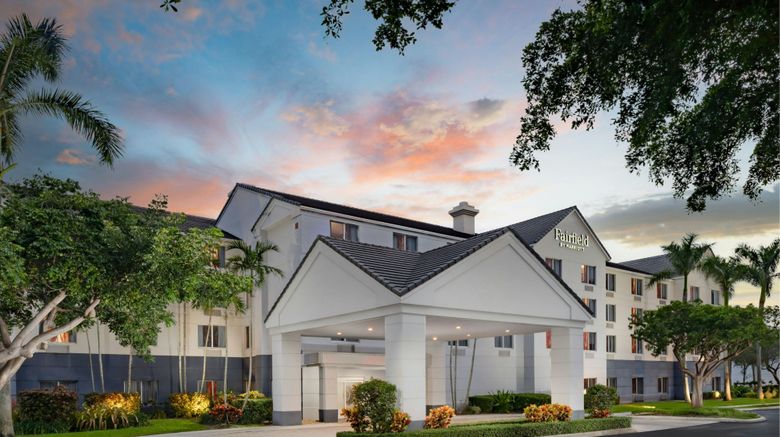 <b>Fairfield Inn & Suites Boca Raton Exterior</b>. Images powered by <a href="https://www.leonardoworldwide.com/" title="Leonardo Worldwide" target="_blank">Leonardo</a>.