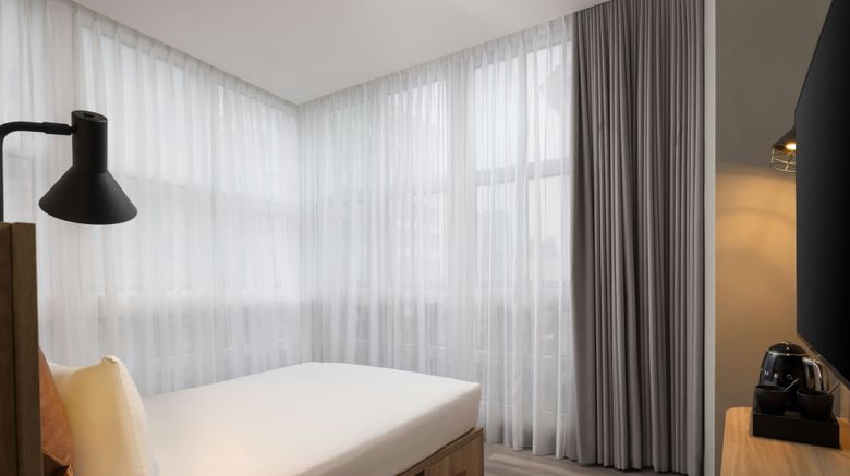 <b>Moxy London Piccadilly Circus Room</b>. Images powered by <a href="https://www.leonardoworldwide.com/" title="Leonardo Worldwide" target="_blank">Leonardo</a>.