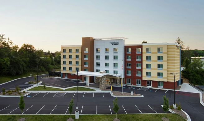 Fairfield Inn & Suites Marriott Exterior