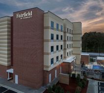 Fairfield Inn and Suites Weldon Exterior