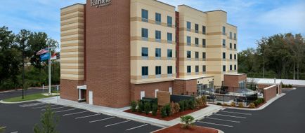 Fairfield Inn and Suites Weldon Exterior