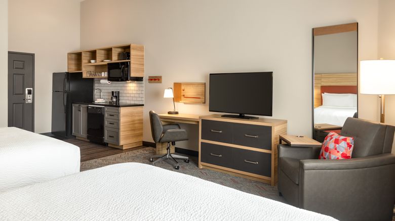 <b>Candlewood Suites Loveland Room</b>. Images powered by <a href="https://www.leonardoworldwide.com/" title="Leonardo Worldwide" target="_blank">Leonardo</a>.