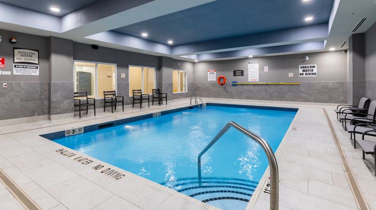 Staybridge Suites Pool
