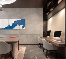 Hampton Inn East Railway Station Lobby