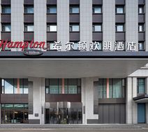 Hampton Inn East Railway Station Exterior