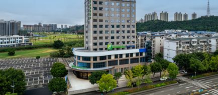 Holiday Inn Exp City Center by Exterior