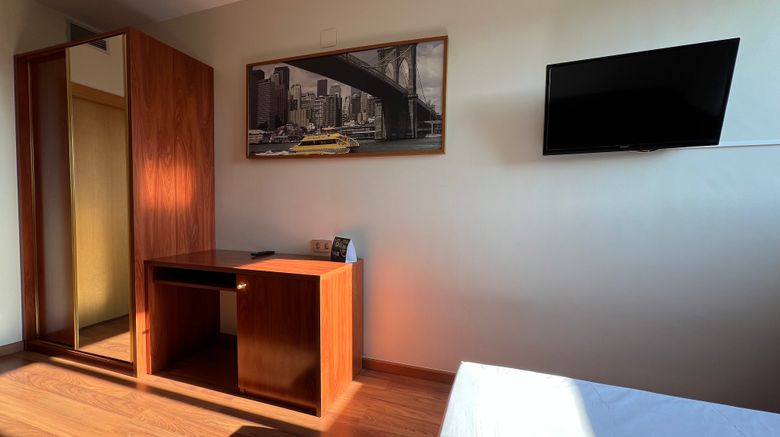 <b>Hotel Tarragona Room</b>. Images powered by <a href="https://www.leonardoworldwide.com/" title="Leonardo Worldwide" target="_blank">Leonardo</a>.
