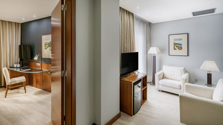 Dorma Coliseum Suite