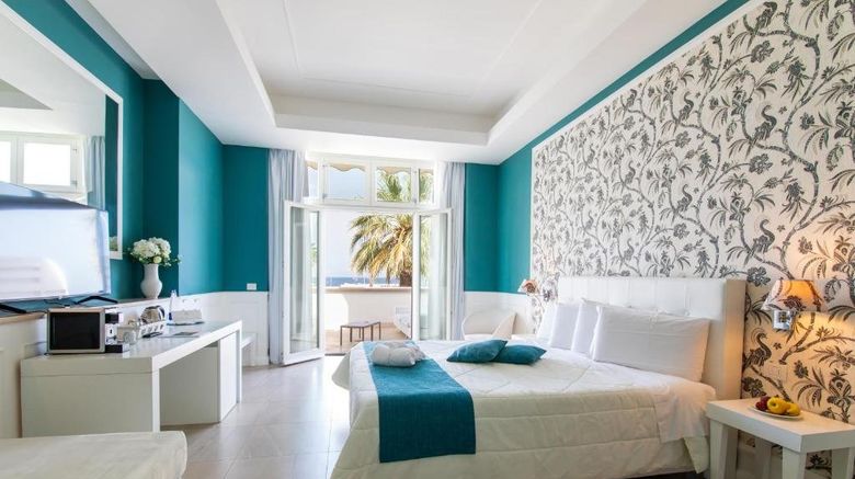 <b>Bianco Riccio Suite Hotel Room</b>. Images powered by <a href="https://www.leonardoworldwide.com/" title="Leonardo Worldwide" target="_blank">Leonardo</a>.