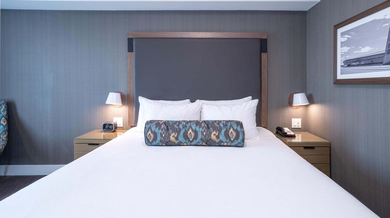 <b>Sandman Signature Ottawa Airport Hotel Room</b>. Images powered by <a href="https://www.leonardoworldwide.com/" title="Leonardo Worldwide" target="_blank">Leonardo</a>.