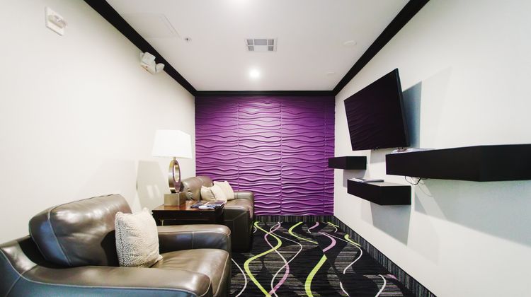 Palacio Royale Inn Signature Lobby