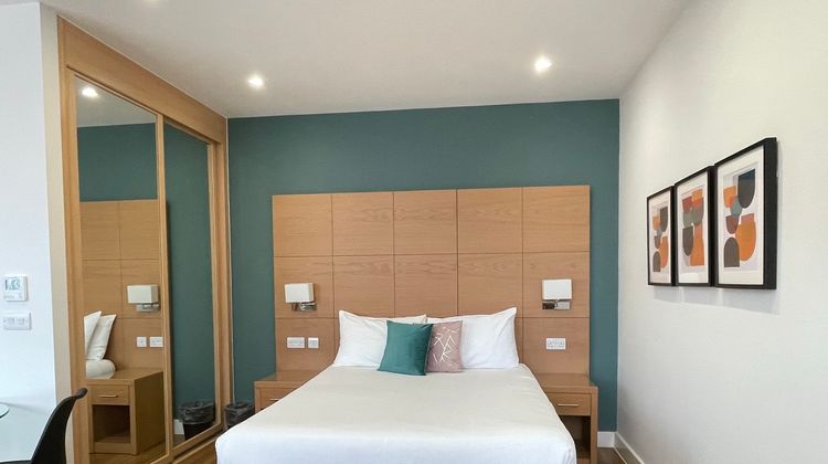 House of Fisher-100 Kings Road Room